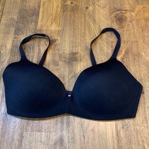 Body By Victoria Secret IPEX Bra No Wire 34D Black
